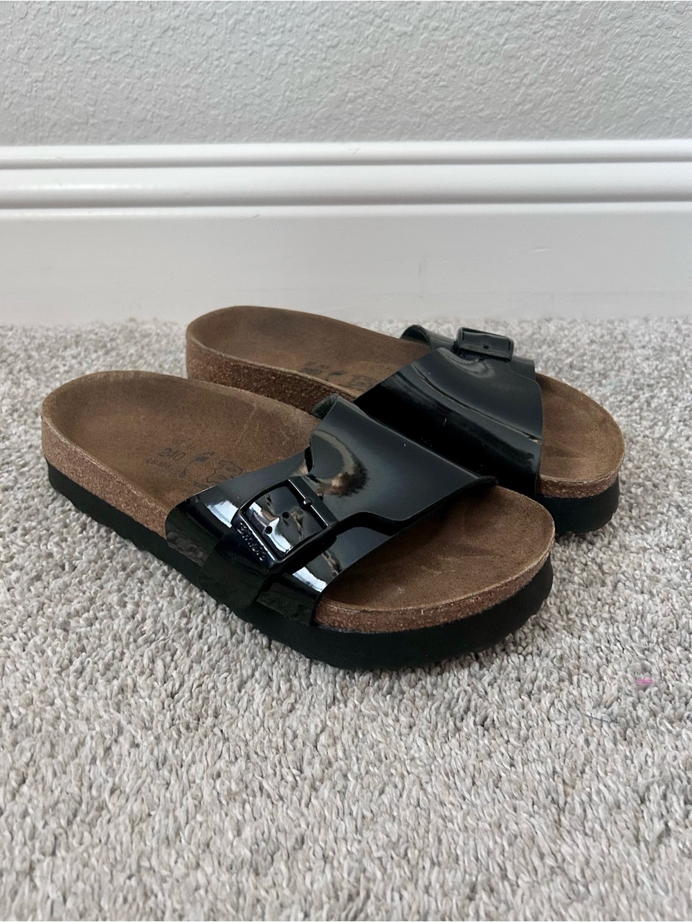 Birkenstock Birki’s Madrid Slide Sandal Black Patent Leather Size 37 US 6-6.5